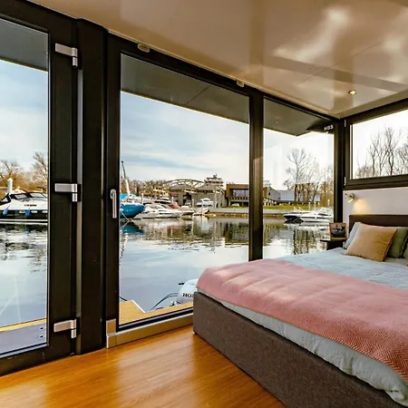 Botel Sopra L'acqua - Houseboat